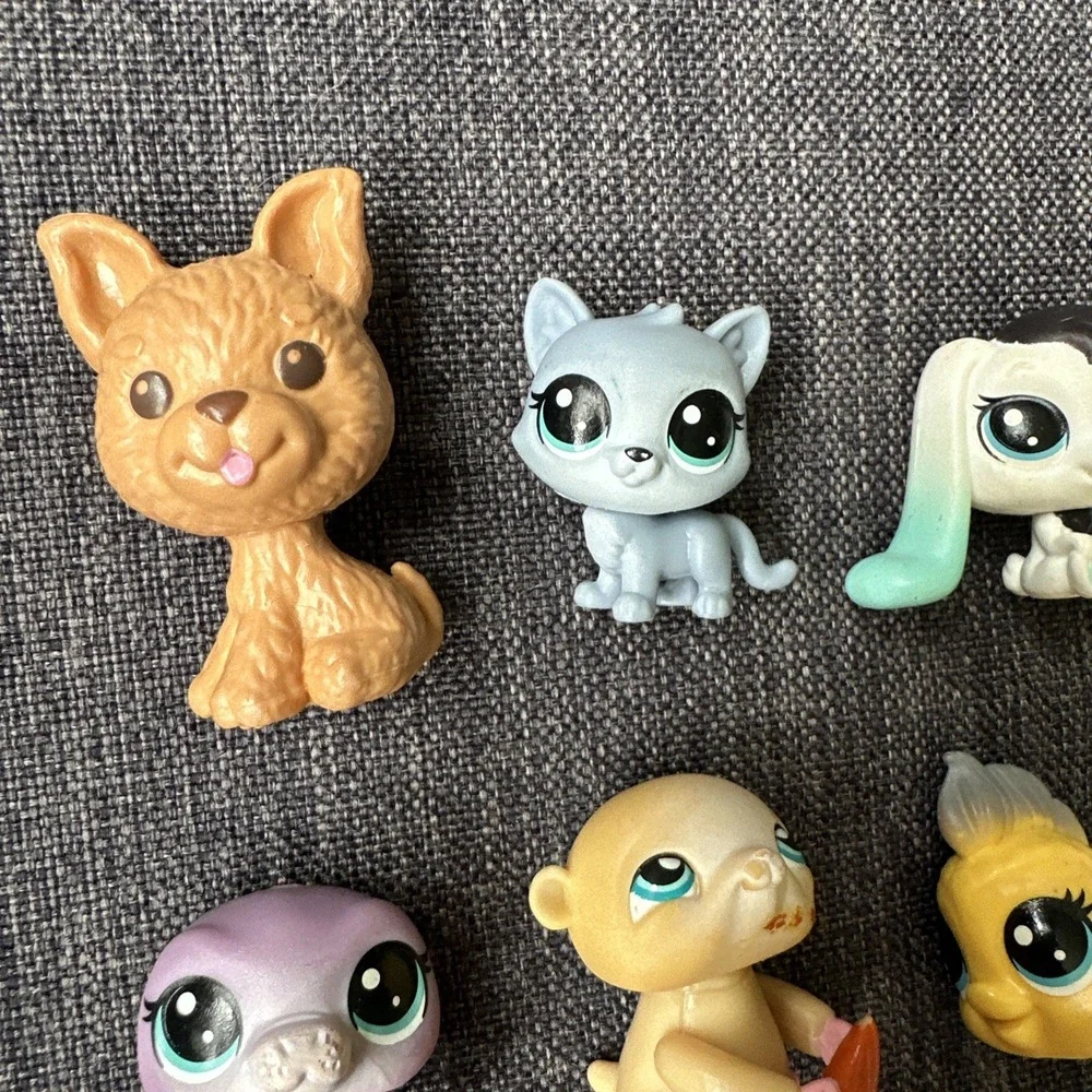 Lot of 8 Toys Littlest Pet Shop Toy Figures Small Mini Play Fun Animals Fish Cat